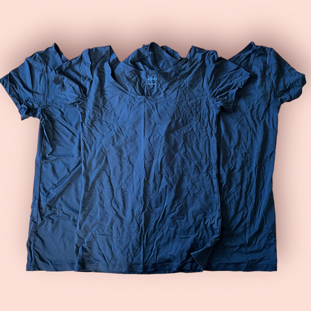 UNIQLO(ユニクロ)のUNIQLO ユニクロ エアリズム 半袖 インナー Mサイズ 3着 ブラック レディースのトップス(Tシャツ(半袖/袖なし))の商品写真