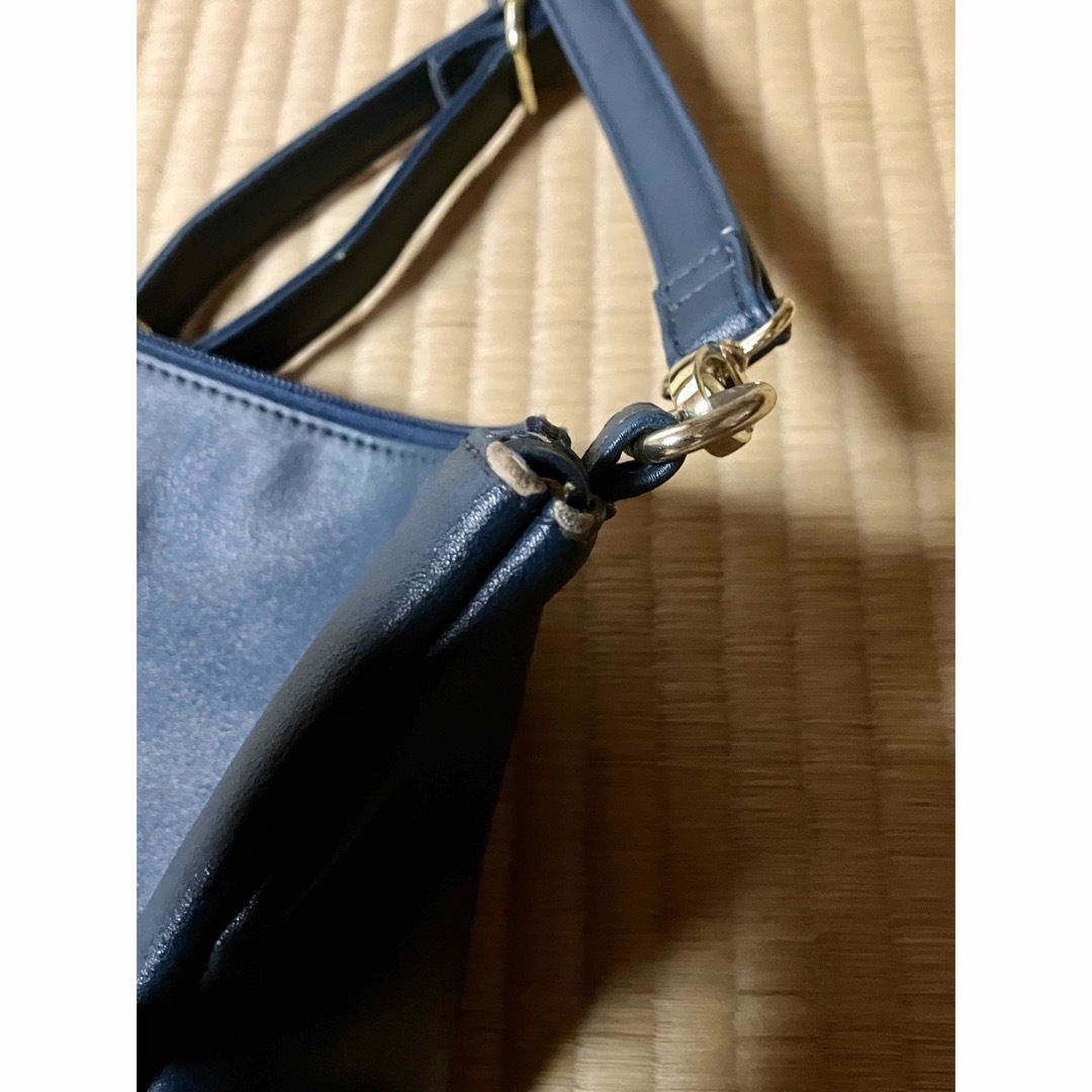 　レディース　ショルダーバッグ　刺繍　青緑　斜めがけ レディースのバッグ(ショルダーバッグ)の商品写真