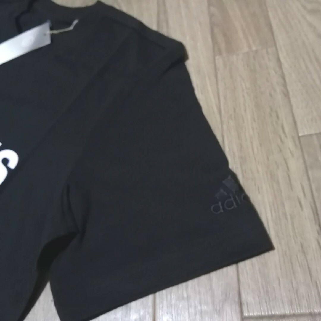 adidas(アディダス)の【大人気Tシャツ】新品　アディダス　メンズ　Tシャツ　Lサイズ　ブラック　半袖 メンズのトップス(Tシャツ/カットソー(半袖/袖なし))の商品写真