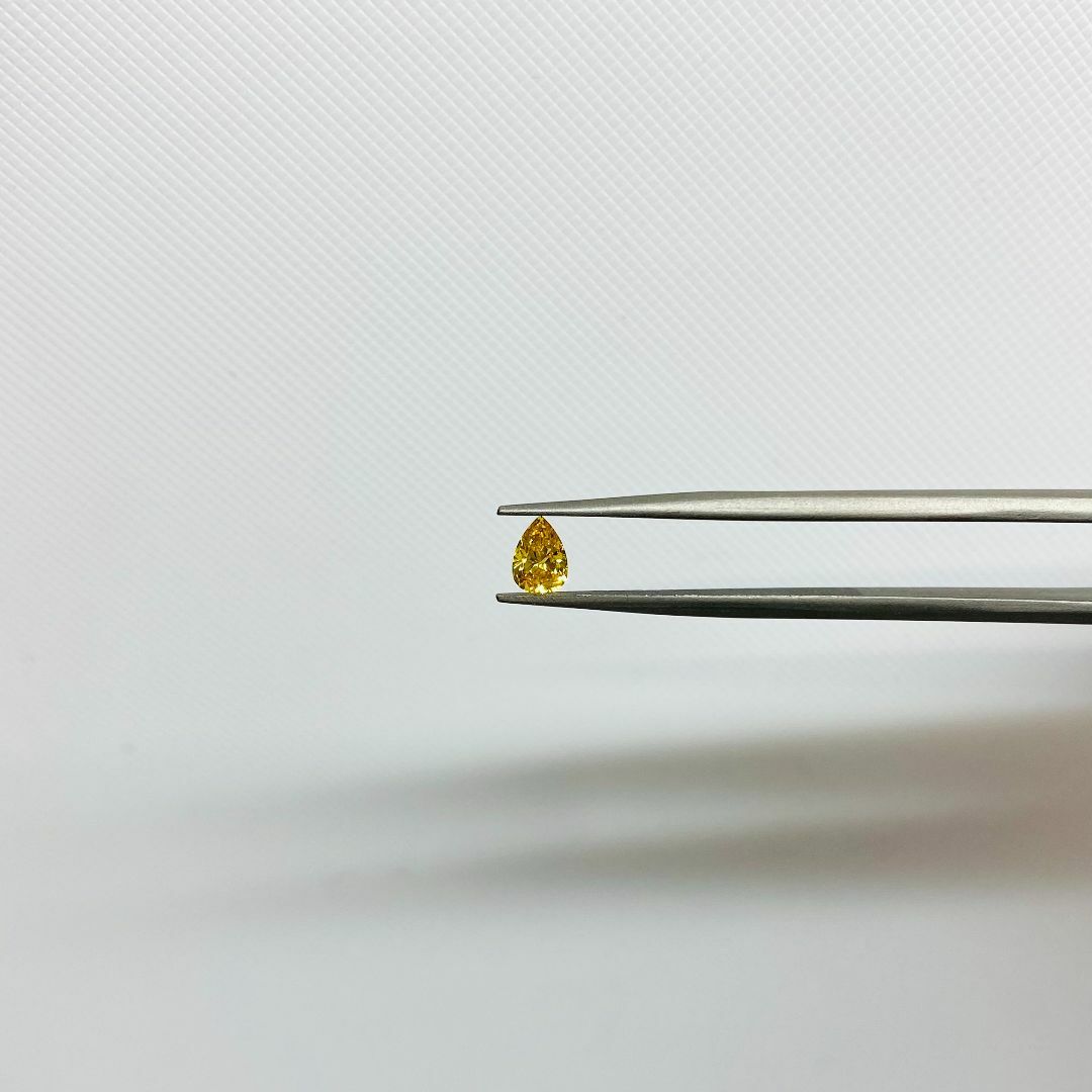 FANCY VIVID ORANGE YELLOW 0.211ct PS レディースのアクセサリー(その他)の商品写真