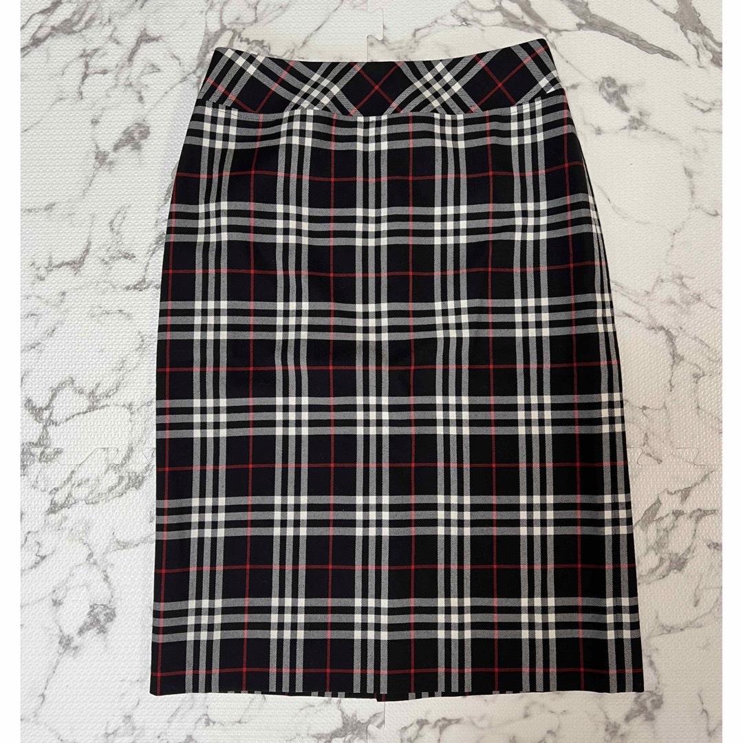 BURBERRY(バーバリー)の新品未使用‼️BURBERRYスカート レディースのスカート(ひざ丈スカート)の商品写真