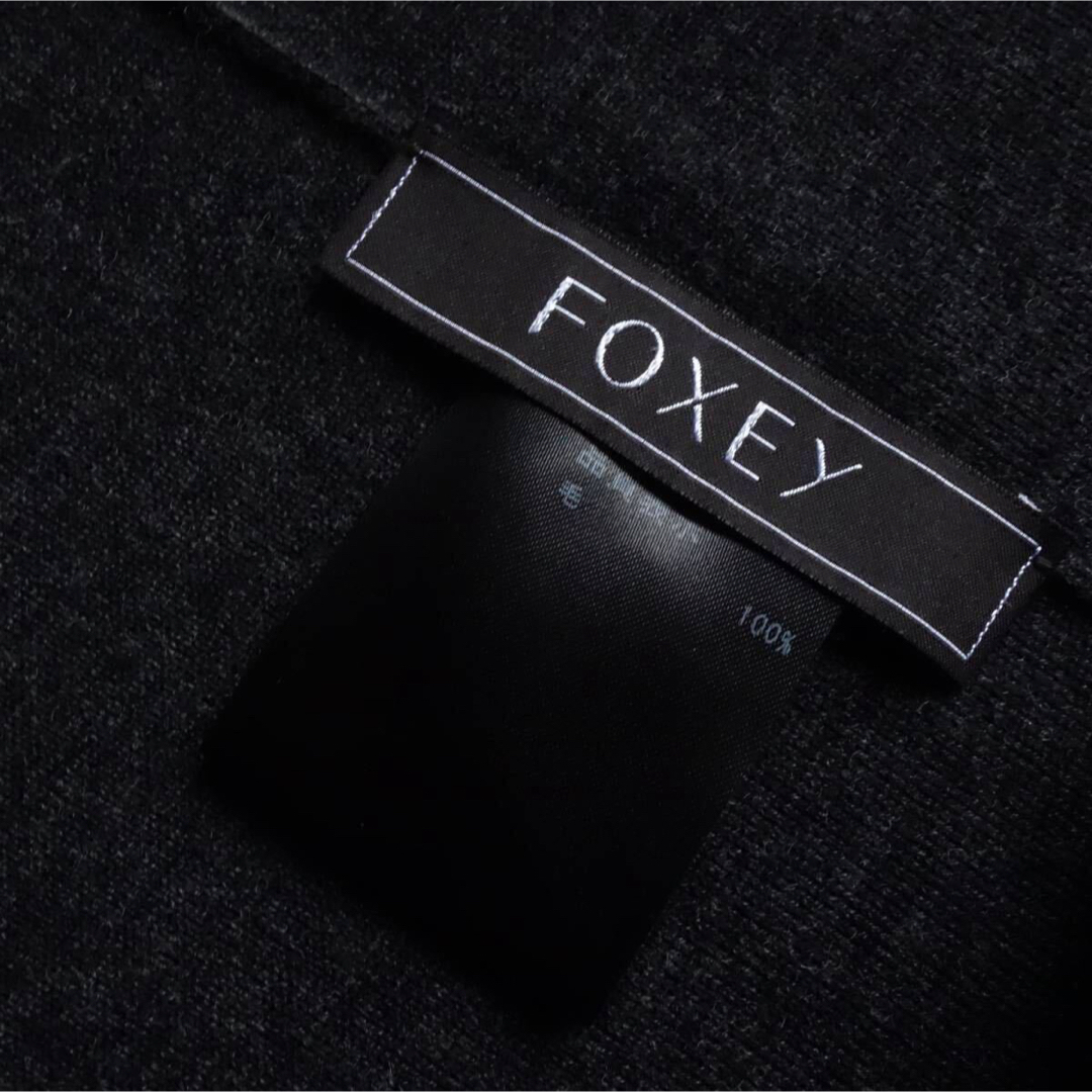 FOXEY(フォクシー)のFOXEY 38 タートルニット ダークグレー系 グレースウール レディースのトップス(ニット/セーター)の商品写真