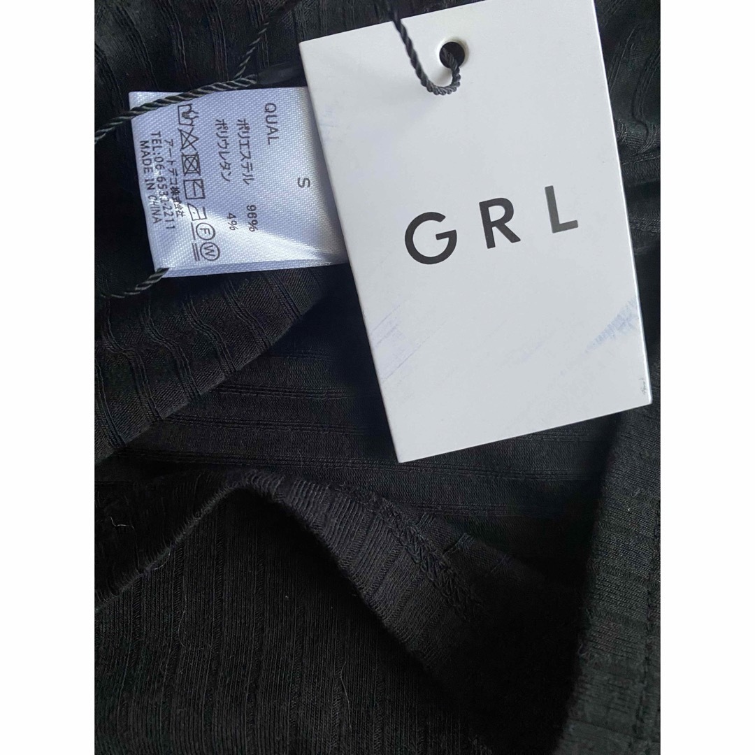 GRL(グレイル)の新品グレイルGRL半袖カットソーTシャツSスクエアネック素敵リブ入り黒ブラック レディースのトップス(Tシャツ(半袖/袖なし))の商品写真