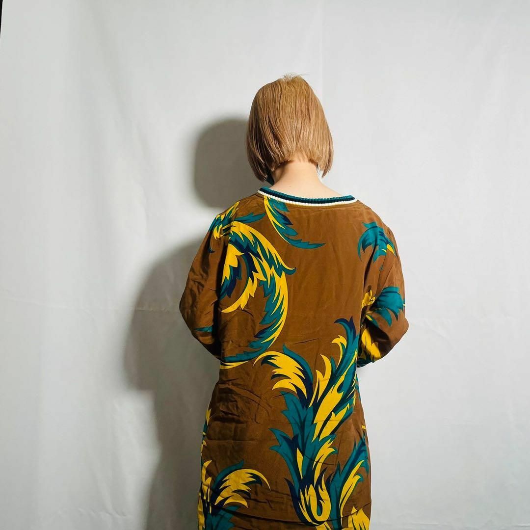 VINTAGE(ヴィンテージ)のイタリー製 TRICOT CHIC シルクワンピース ドレス 総柄 ブラウン 絹 レディースのワンピース(その他)の商品写真