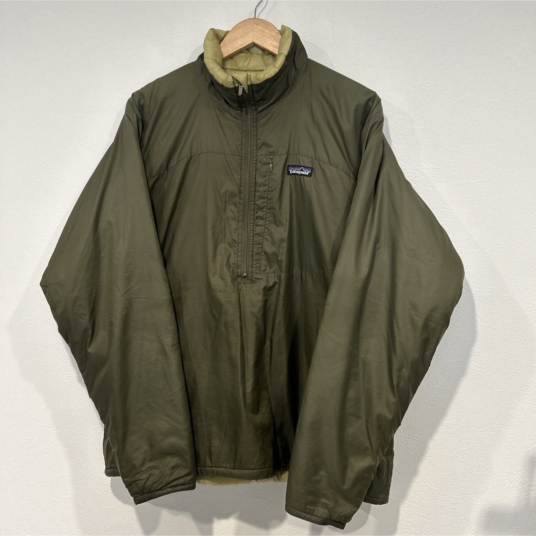 patagonia(パタゴニア)の古着　00s パタゴニア　パフボール　ジャケット　カーキ　Mサイズ メンズのジャケット/アウター(ナイロンジャケット)の商品写真