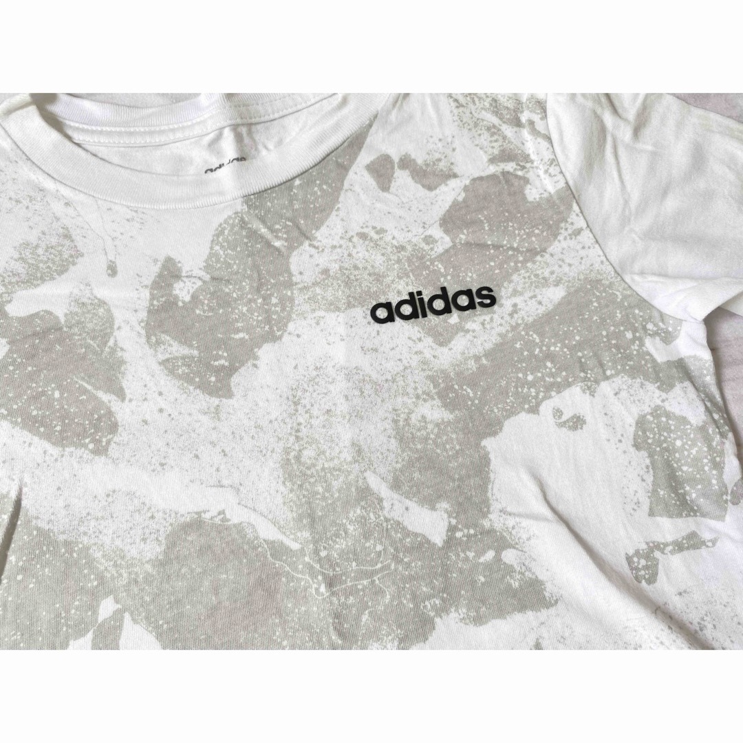 adidas(アディダス)の【130】アディダスadidas半袖Tシャツ　ホワイト白男の子女の子 キッズ/ベビー/マタニティのキッズ服男の子用(90cm~)(Tシャツ/カットソー)の商品写真