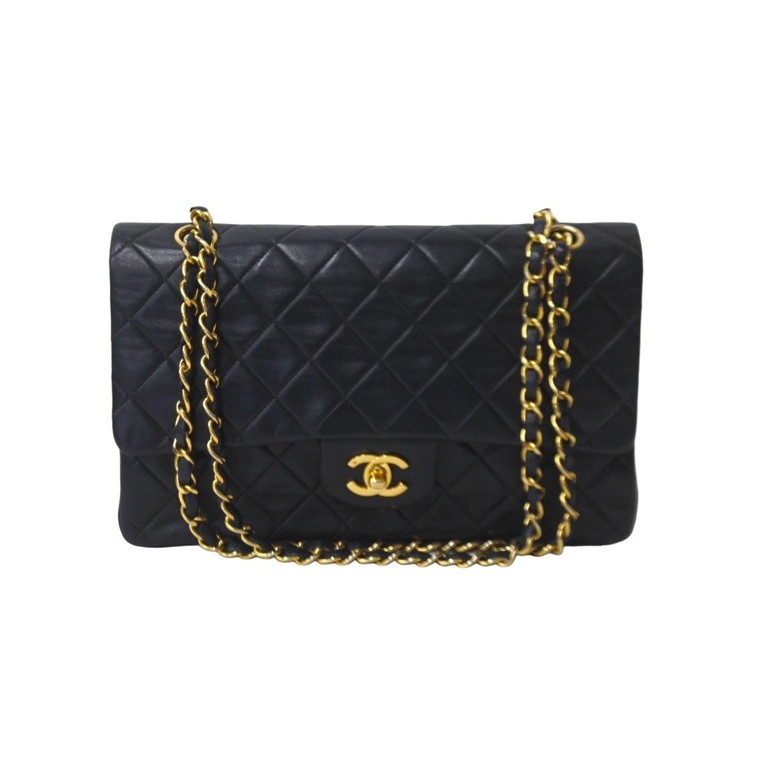 CHANEL(シャネル)のCHANEL シャネル チェーンショルダーバッグ Wフラップ マトラッセ25 ラムスキン 2番台 ブラック ゴールド金具 美品 中古 63027 レディースのバッグ(ハンドバッグ)の商品写真