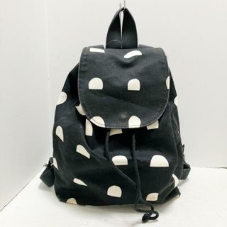 マリメッコ(marimekko)のmarimekko(マリメッコ) リュックサック - 黒×白 ドット柄 キャンバス(リュック/バックパック)