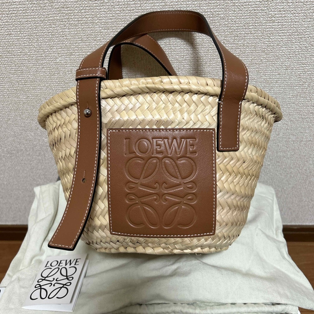 LOEWE(ロエベ)のロエベ　バスケットバッグ　スモール レディースのバッグ(トートバッグ)の商品写真