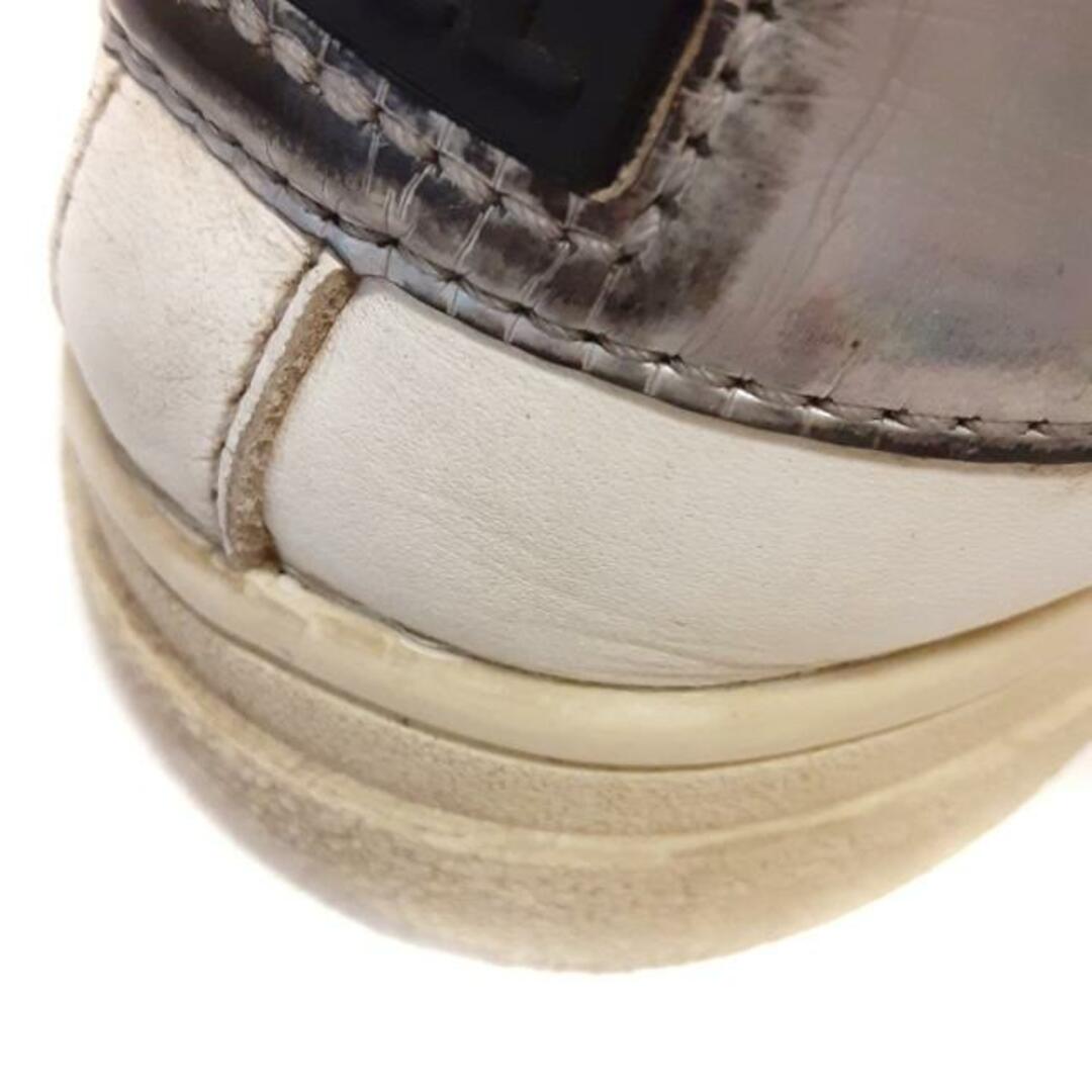 DIESEL(ディーゼル)のDIESEL(ディーゼル) スニーカー JPN 25.5 メンズ - アイボリー レザー メンズの靴/シューズ(スニーカー)の商品写真