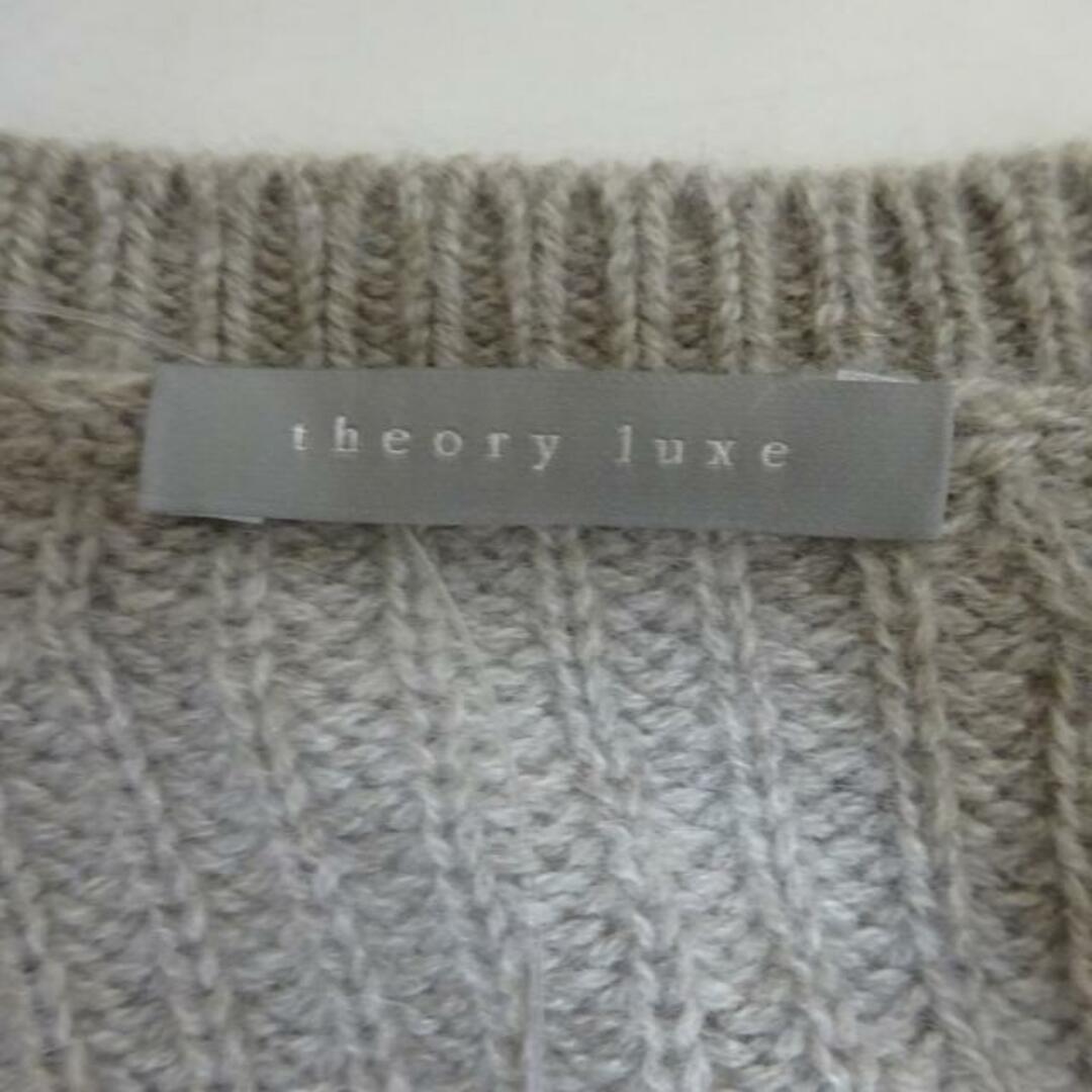 Theory luxe(セオリーリュクス)のtheory luxe(セオリーリュクス) 長袖セーター サイズ038 M レディース - グレーベージュ Vネック/カシミヤ レディースのトップス(ニット/セーター)の商品写真