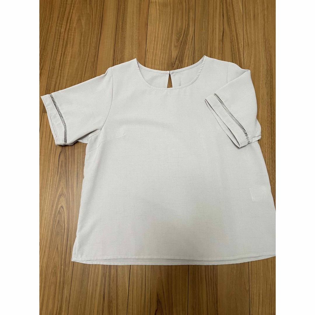 ティアクラッセ　ブラウス レディースのトップス(シャツ/ブラウス(半袖/袖なし))の商品写真