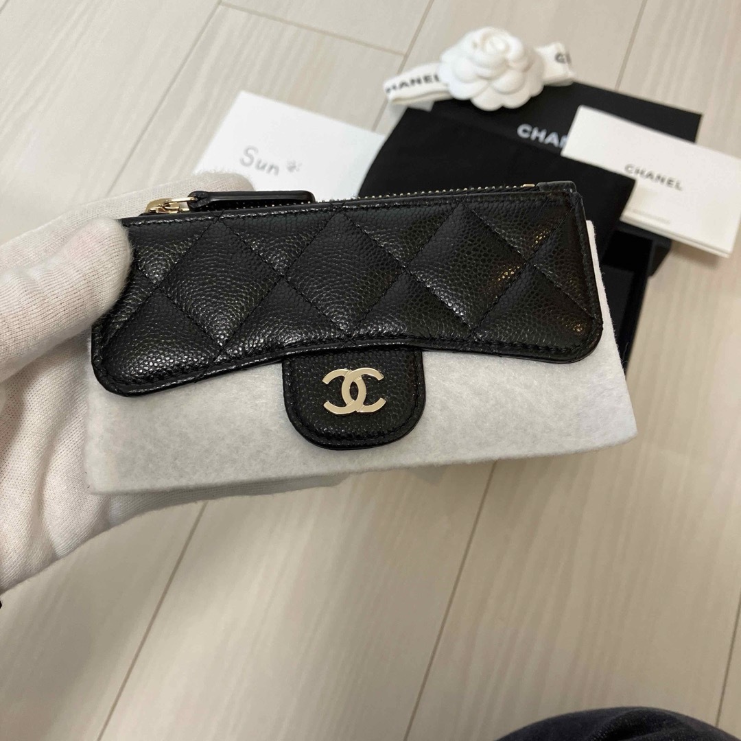 CHANEL(シャネル)のCHANEL  マトラッセ　カードケース　新品 レディースのファッション小物(コインケース)の商品写真