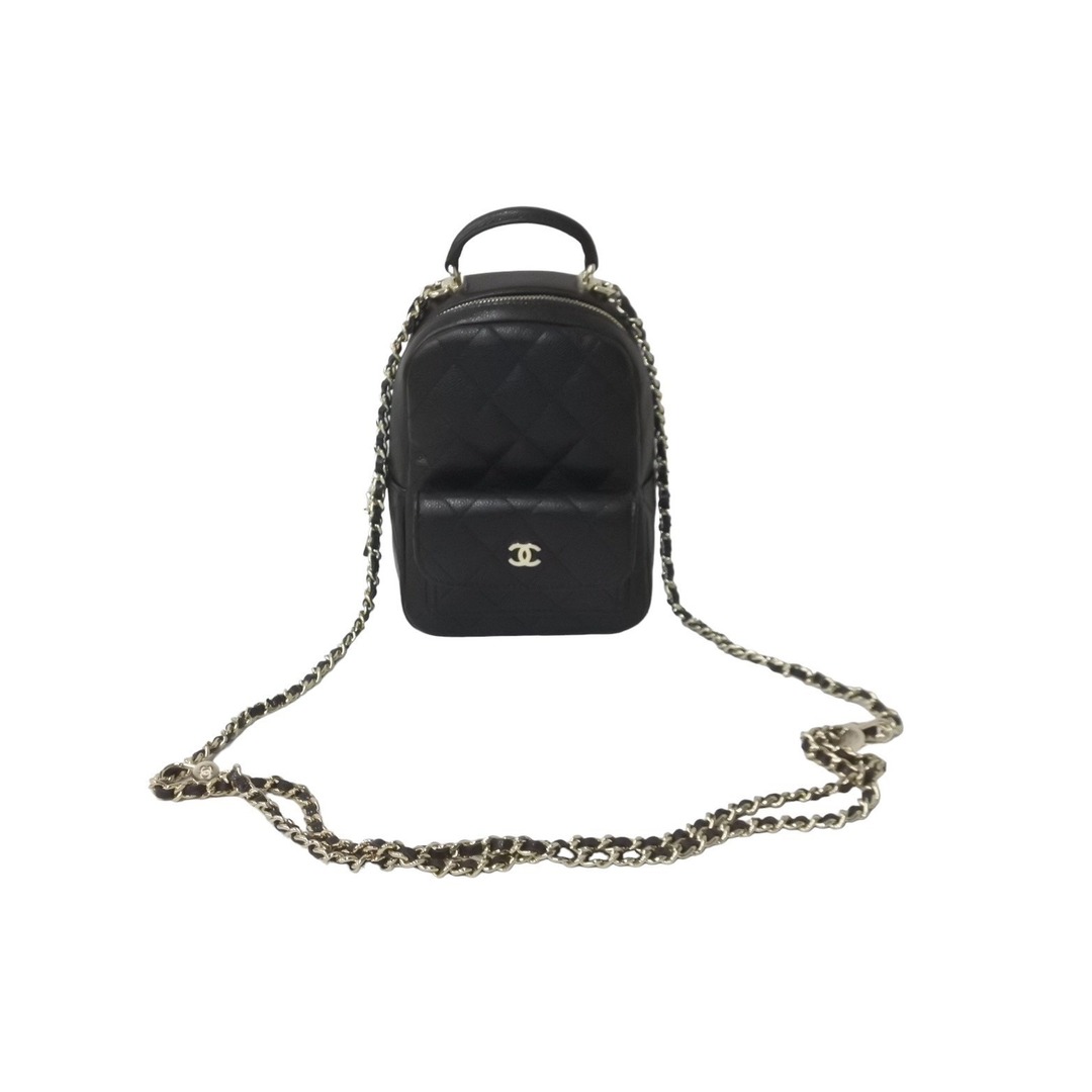 CHANEL(シャネル)の新品未使用 23年完売 CHANEL シャネル ミニリュック AP3753 チェーン ココマーク ブラック キャビアスキン ゴールド金具 中古 62917 レディースのバッグ(リュック/バックパック)の商品写真