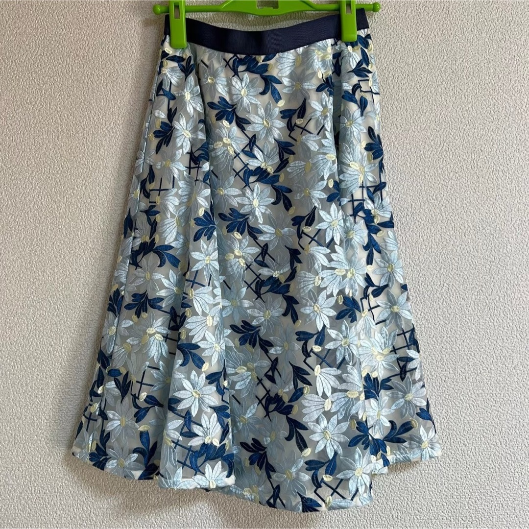 STRAWBERRY-FIELDS(ストロベリーフィールズ)のフレアスカート レディースのスカート(ひざ丈スカート)の商品写真
