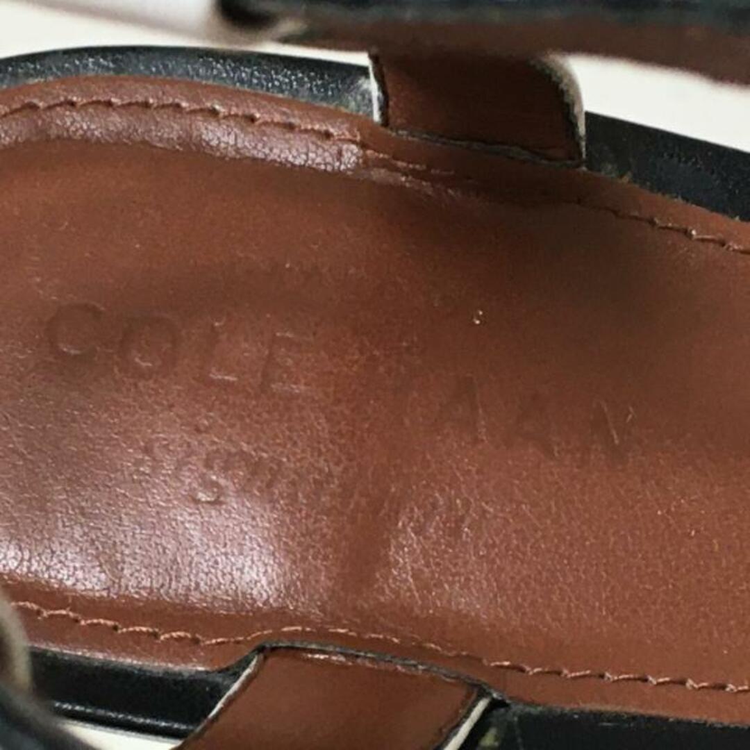 Cole Haan(コールハーン)のCOLE HAAN(コールハーン) サンダル 6 1/2B レディース - 黒×白 型押し加工 レザー レディースの靴/シューズ(サンダル)の商品写真