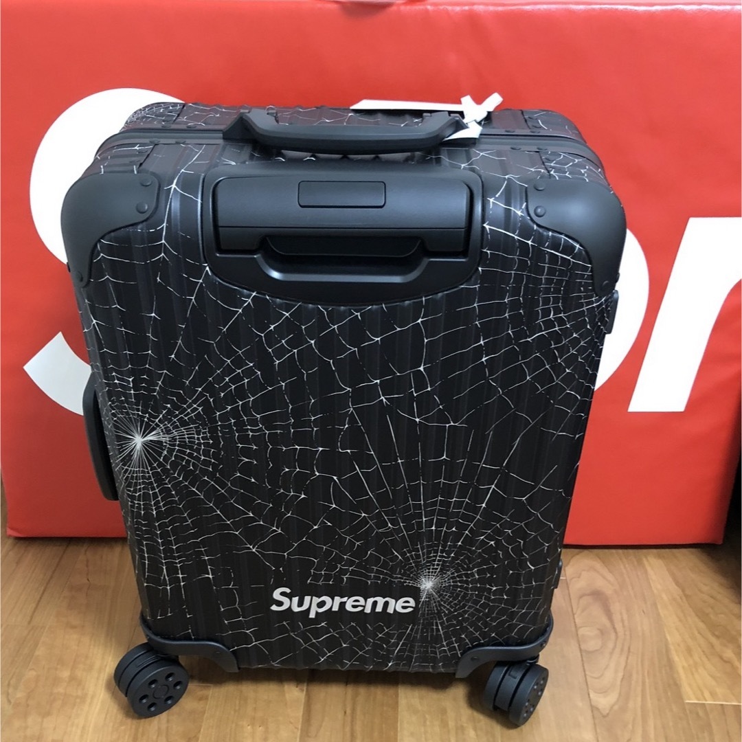 Supreme(シュプリーム)のsupreme rimowa Cabin Plus 49L メンズのバッグ(トラベルバッグ/スーツケース)の商品写真