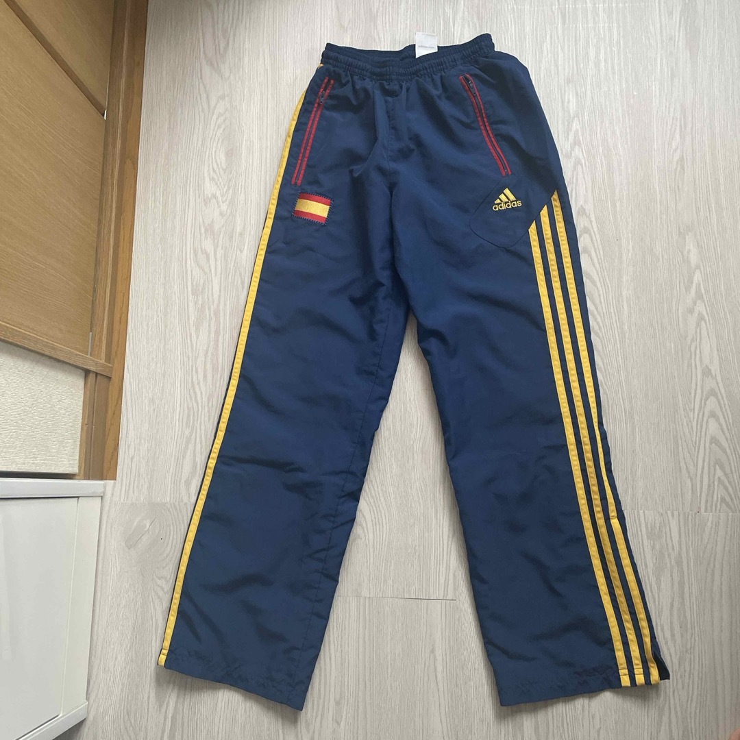 adidas(アディダス)のパンツ　adidas  150 キッズ/ベビー/マタニティのキッズ服男の子用(90cm~)(パンツ/スパッツ)の商品写真