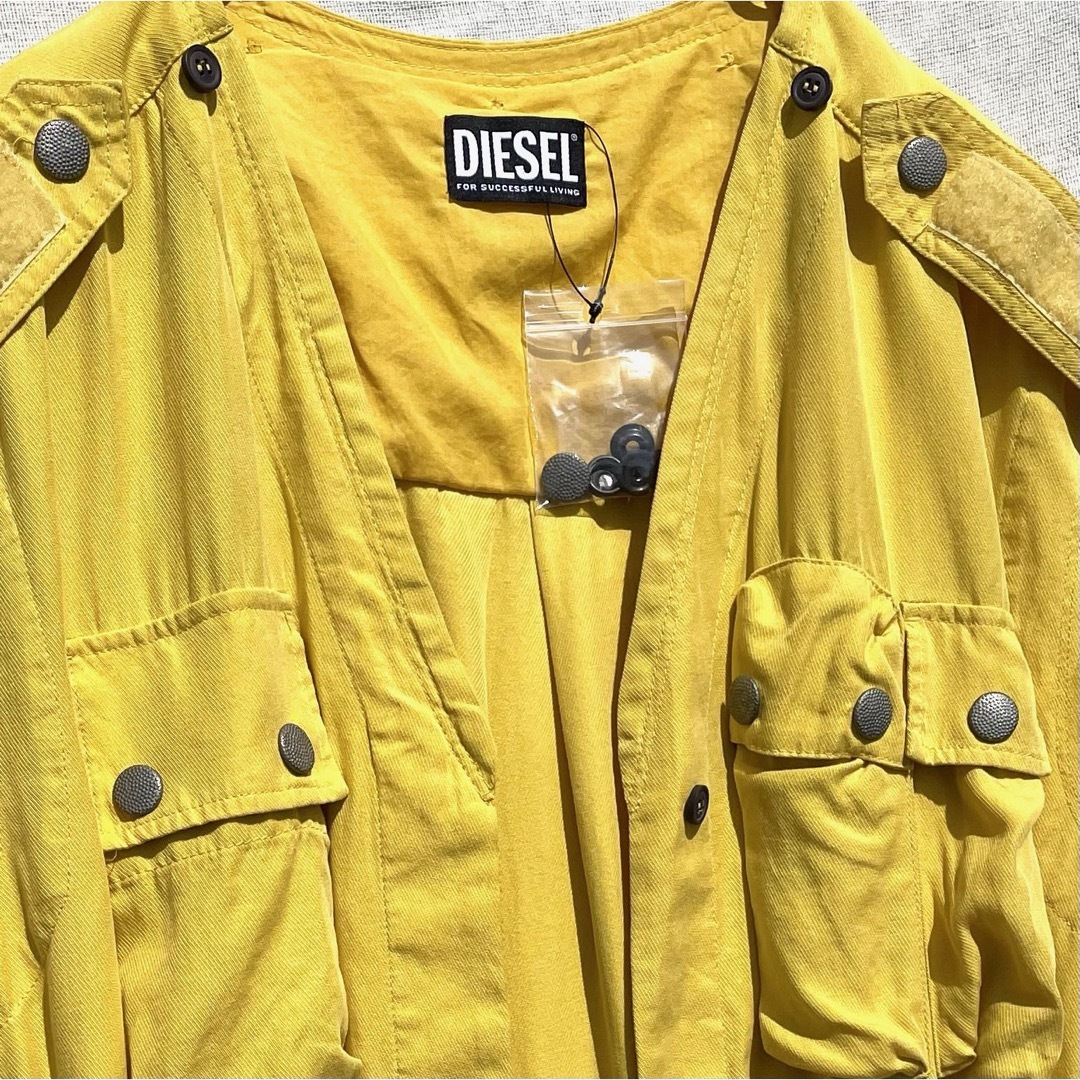 DIESEL(ディーゼル)のサファリ シャツワンピース ミリタリー マスタード イエロー ドレープ オシャレ レディースのワンピース(ひざ丈ワンピース)の商品写真