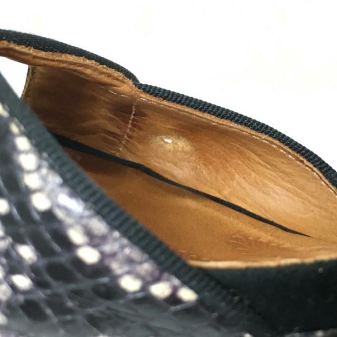 CHIE MIHARA(チエミハラ)のCHIE MIHARA(チエミハラ) サンダル 36 レディース - 黒×ダークグレー×アイボリー オープントゥ/型押し加工 レザー×スエード レディースの靴/シューズ(サンダル)の商品写真