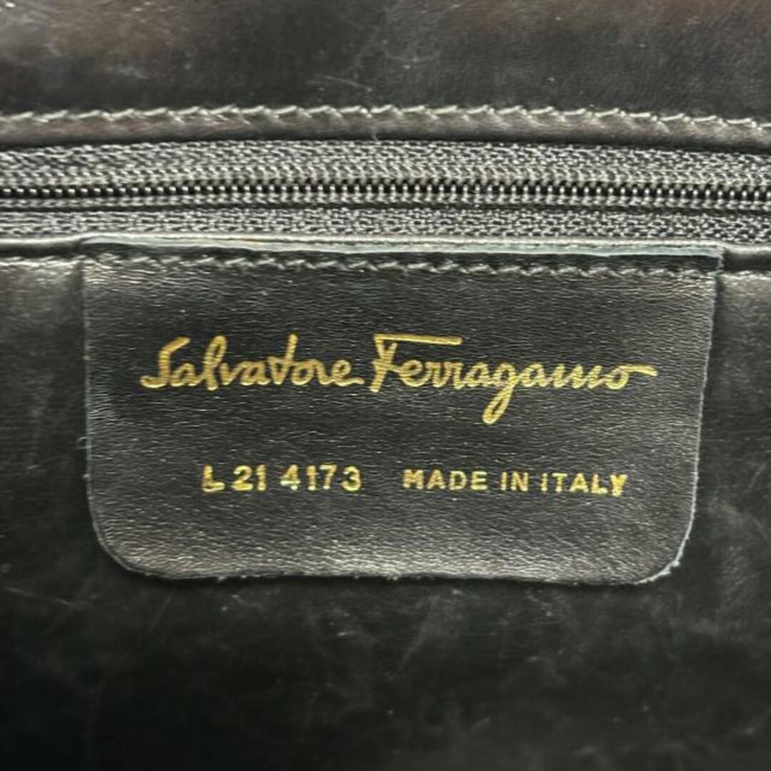 Salvatore Ferragamo(サルヴァトーレフェラガモ)のSalvatoreFerragamo(サルバトーレフェラガモ) ショルダーバッグ ガンチーニ L21 4173 黒×ゴールド レザー レディースのバッグ(ショルダーバッグ)の商品写真