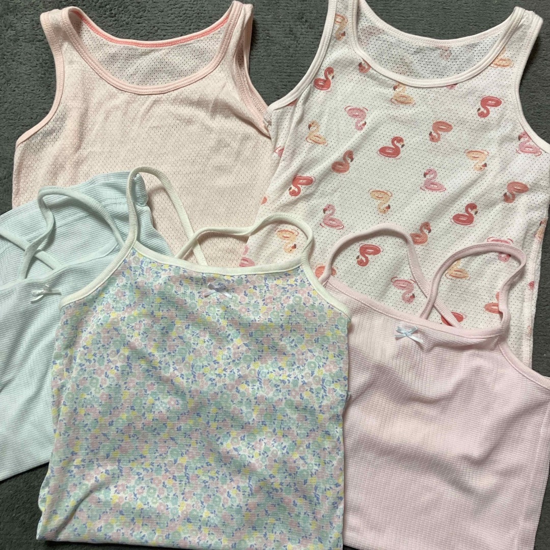 UNIQLO(ユニクロ)のメッシュ　タンクトップ キッズ/ベビー/マタニティのキッズ服女の子用(90cm~)(下着)の商品写真