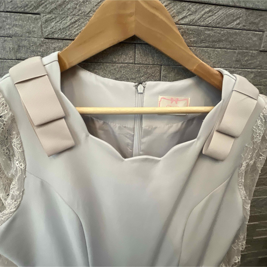 Cherite by PRIME PATTERN(シェリエットバイプライムパターン)のシェリエット 肩リボン 袖レース フレア ワンピース パーティードレス　結婚式 レディースのフォーマル/ドレス(ミディアムドレス)の商品写真