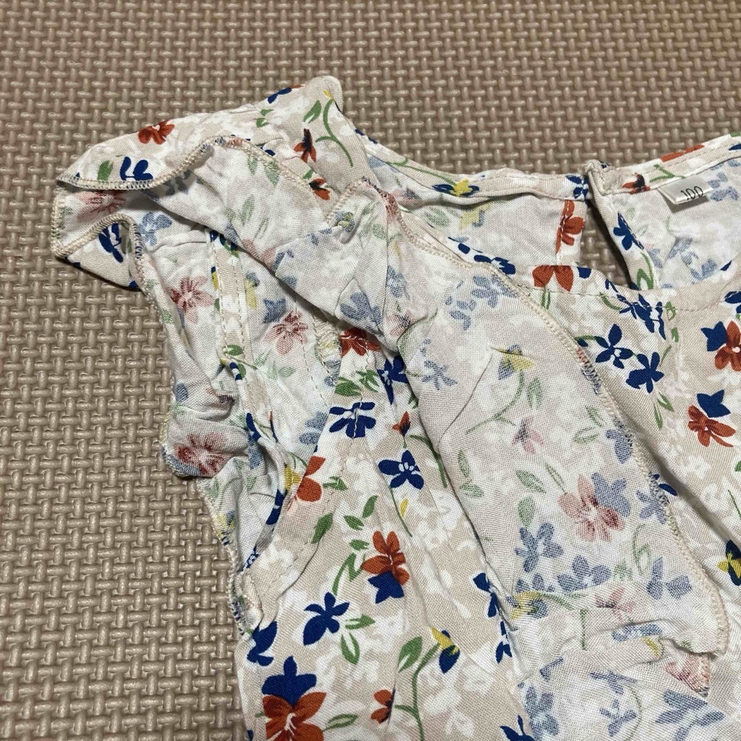 夏用トップス　２着セット　サイズ100 まとめ売り キッズ/ベビー/マタニティのキッズ服女の子用(90cm~)(Tシャツ/カットソー)の商品写真