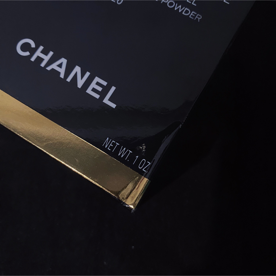 CHANEL(シャネル)のCHANEL シャネル プードゥル ユニヴェルセル リーブル N 20外箱難アリ コスメ/美容のベースメイク/化粧品(フェイスパウダー)の商品写真