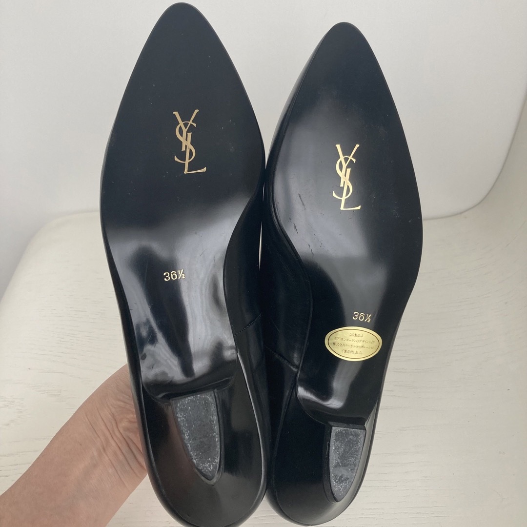 Yves Saint Laurent(イヴサンローラン)のYSLイブサンローラン  プレーンパンプス 黒 36.5 レディースの靴/シューズ(ハイヒール/パンプス)の商品写真