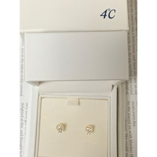 中古品　　4℃  K10ジルコニアピアス