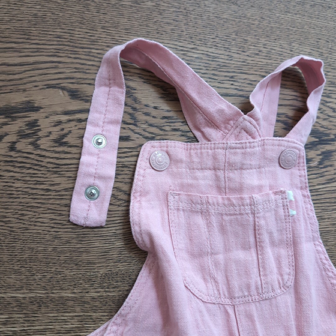 H&M(エイチアンドエム)の女の子服　80  1歳　H＆M　ピンク　オーバーオール　サロペット キッズ/ベビー/マタニティのベビー服(~85cm)(ロンパース)の商品写真