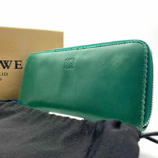 ロエベ(LOEWE)のロエベ ラウンドファスナー レザー 緑 グリーン　箱付き　保存袋(財布)