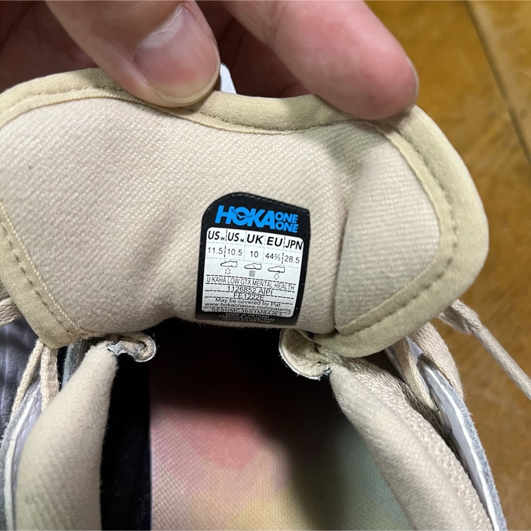 HOKA ONE ONE(ホカオネオネ)のHOKA KAHA LOW GTX MENTAL HEALTH 28.5cm メンズの靴/シューズ(スニーカー)の商品写真