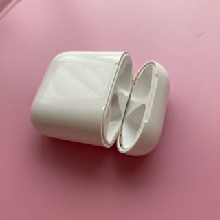 アップル(Apple)の【Apple】AirPods 第一世代　充電ケースのみ(ヘッドフォン/イヤフォン)