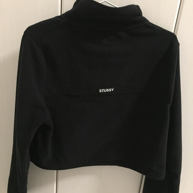 STUSSY(ステューシー)のstussywomen 今期フリーススウェット ブラック レディースのトップス(トレーナー/スウェット)の商品写真