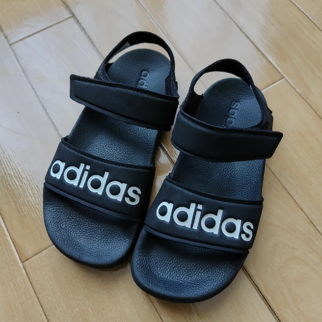 adidas(アディダス)のアディダス☆サンダル19cm キッズ/ベビー/マタニティのキッズ靴/シューズ(15cm~)(サンダル)の商品写真