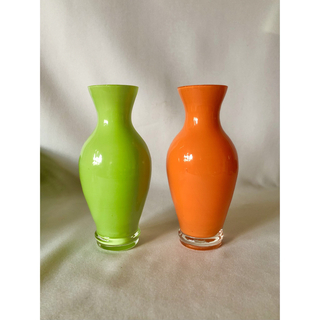 花瓶　ライトグリーン　オレンジ　ガラス　レトロポップ　ビンテージ　カラフル(花瓶)