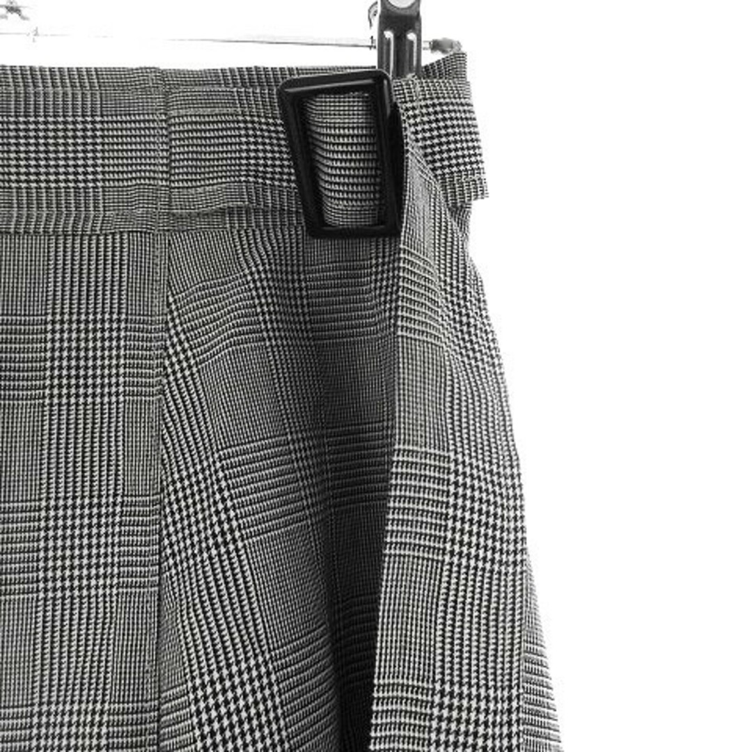 LAISSE PASSE(レッセパッセ)のレッセパッセ スカート フレア ロング 薄手 チェック 36 グレー ボトムス レディースのスカート(ロングスカート)の商品写真