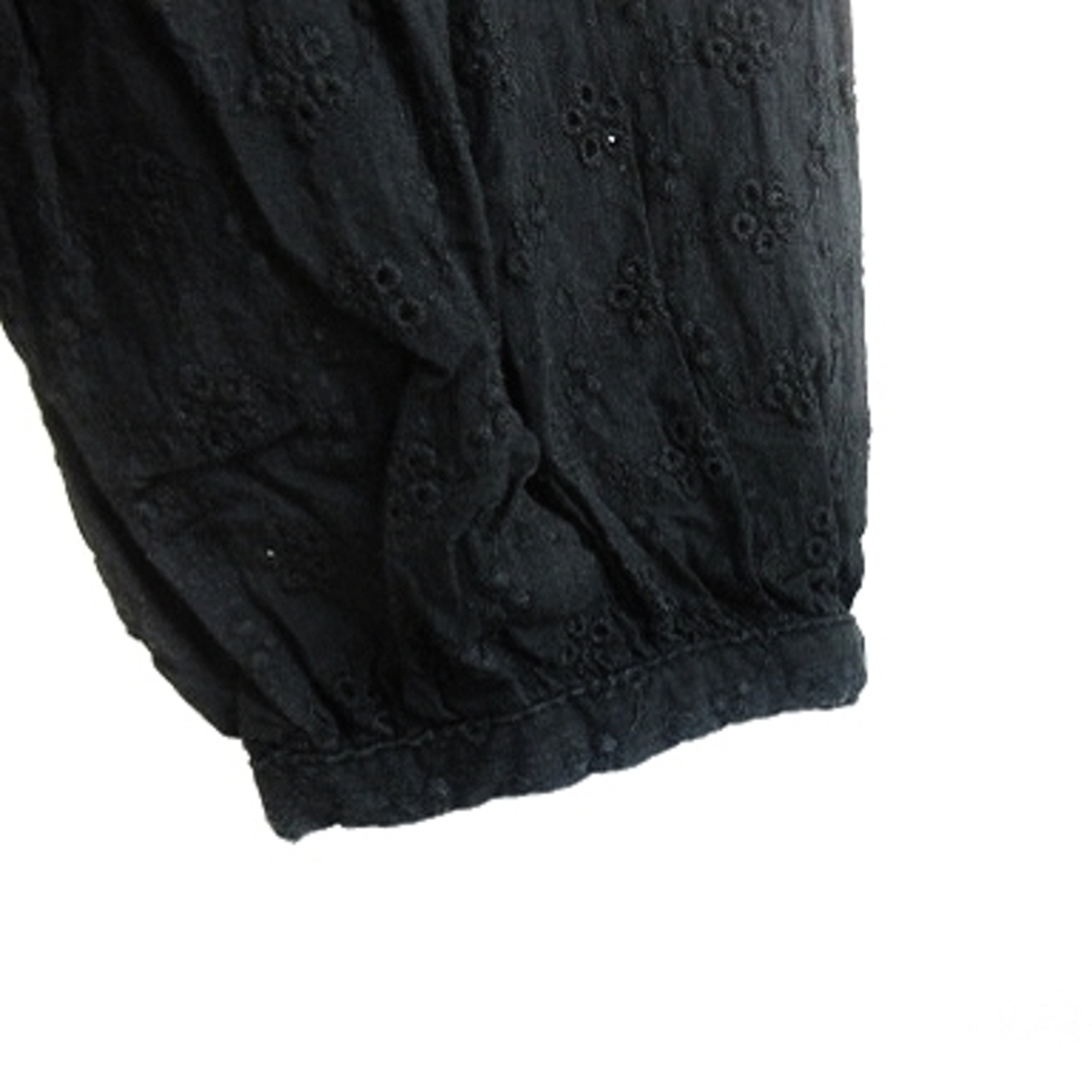 アーバンリサーチ ブラウス カットソー 長袖 パンチング刺繡 F 黒 トップス レディースのトップス(シャツ/ブラウス(長袖/七分))の商品写真