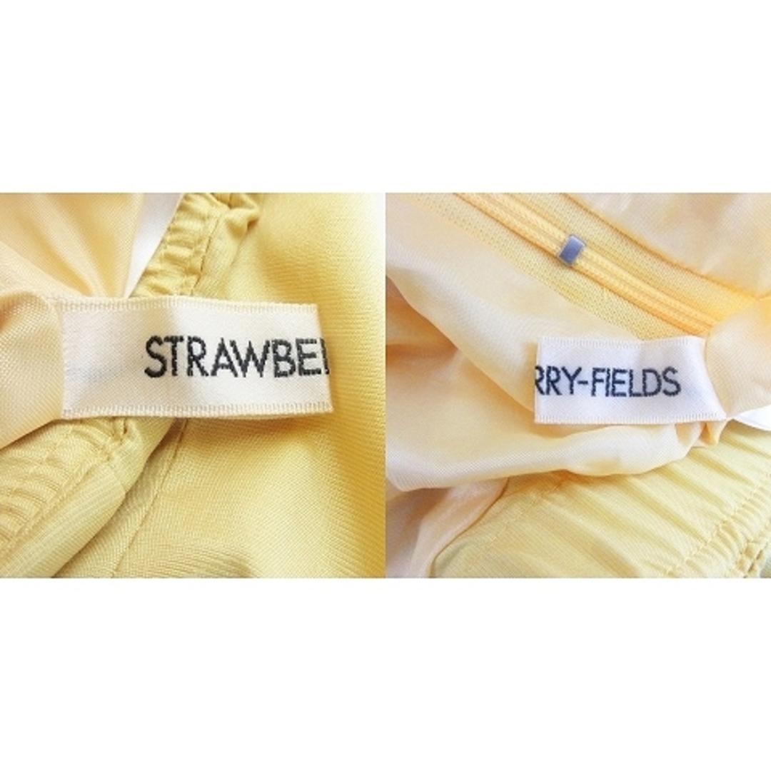 STRAWBERRY-FIELDS(ストロベリーフィールズ)のストロベリーフィールズ スカート ミニ フレア 薄手 無地 2 黄 ボトムス レディースのスカート(ミニスカート)の商品写真