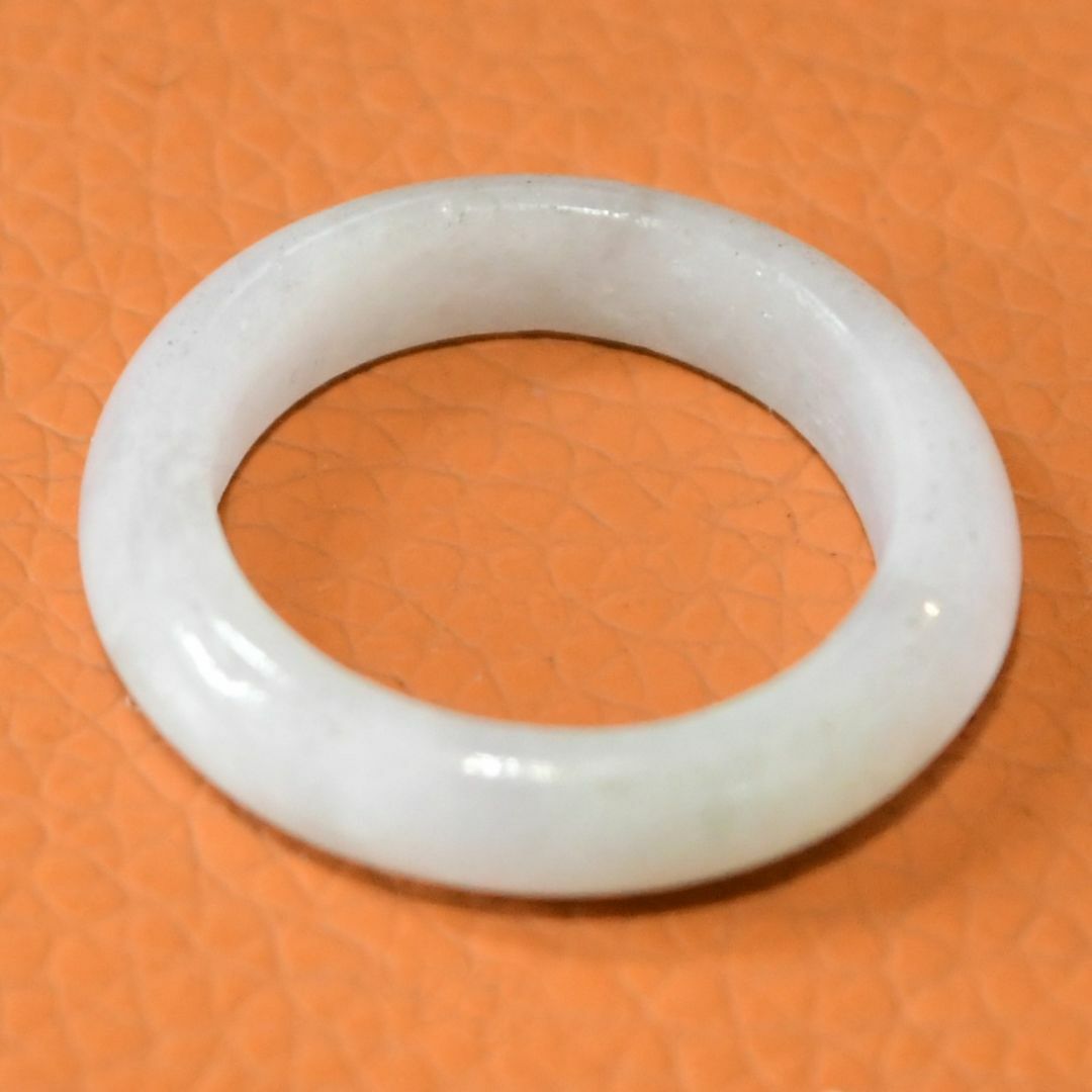 セール　J1315　ヒスイ　翡翠　リング　指輪　16号　送料込 レディースのアクセサリー(リング(指輪))の商品写真