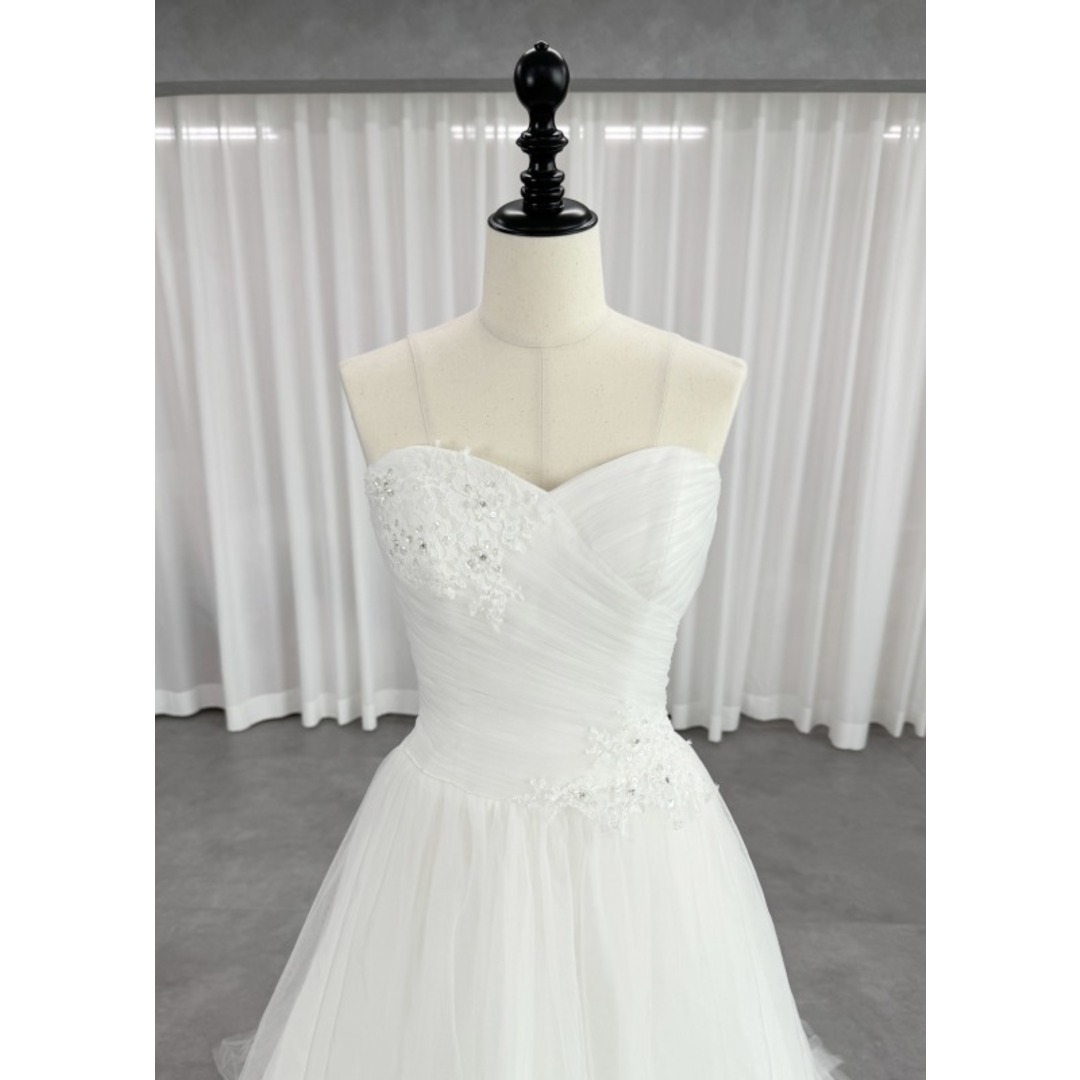 タカミブライダル TAKAMI BRIDAL Aライン ウェディングドレス ホワイト 白 ファーストオーナー チュール レディースのフォーマル/ドレス(ウェディングドレス)の商品写真