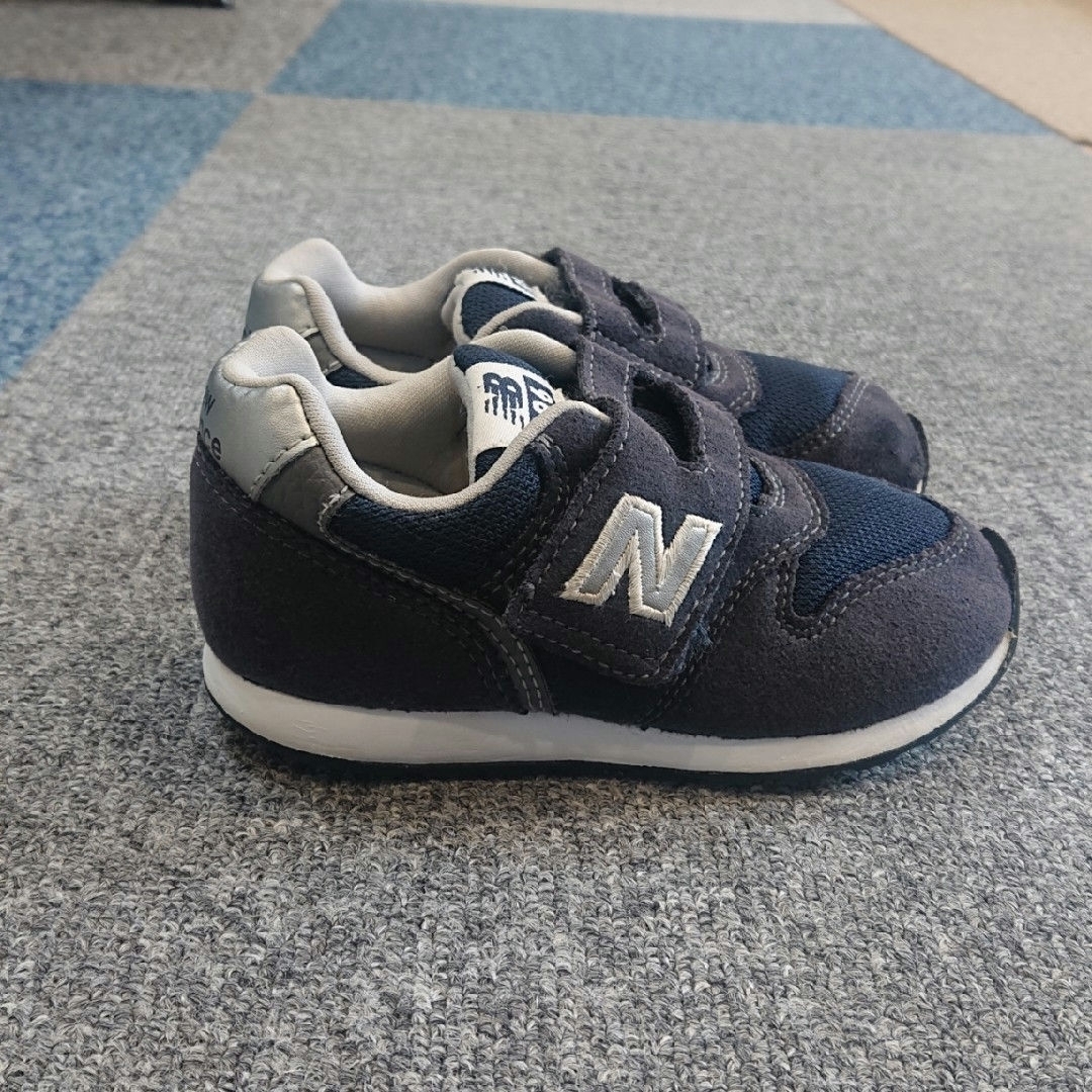 New Balance(ニューバランス)のニューバランススニーカー15.5cm キッズ/ベビー/マタニティのキッズ靴/シューズ(15cm~)(スニーカー)の商品写真