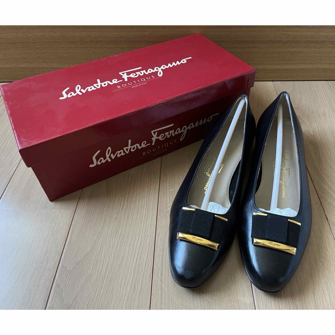 Salvatore Ferragamo(サルヴァトーレフェラガモ)のSalvatore Ferragamo サルヴァトーレフェラガモ パンプス　24 レディースの靴/シューズ(ハイヒール/パンプス)の商品写真