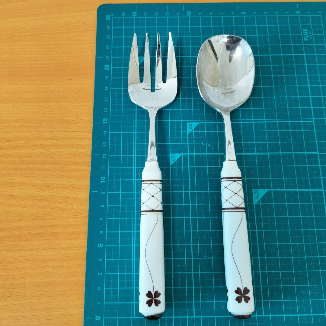 Noritake - ノリタケ クローバー サービングスプーン フォーク Noritake - ノリタケ クローバー サービングスプーン フォーク
