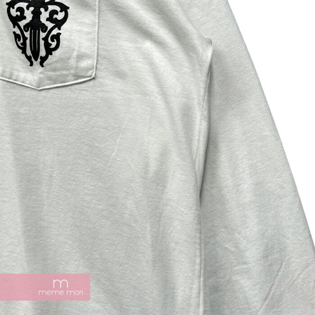 Chrome Hearts(クロムハーツ)のCHROME HEARTS Back Dagger Print Pocket L/S Tee クロムハーツ バックダガープリントポケットロングスリーブTシャツ 長袖カットソー ロンT ポケT ハーフダガー ホワイト サイズXL【240430】【中古-A】【me04】 メンズのトップス(Tシャツ/カットソー(半袖/袖なし))の商品写真