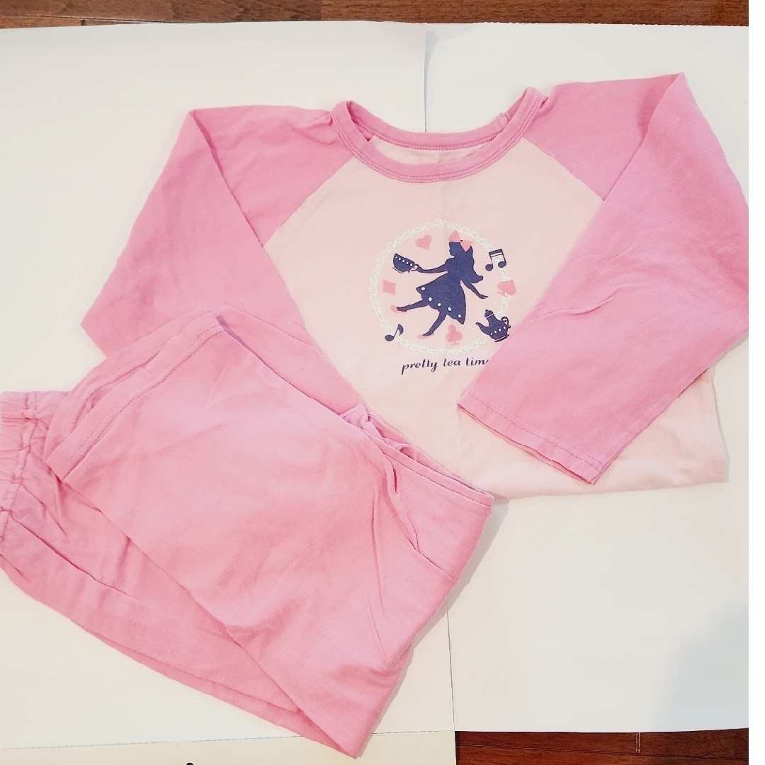 パジャマ　アリス　長袖　長ズボン キッズ/ベビー/マタニティのキッズ服男の子用(90cm~)(パジャマ)の商品写真