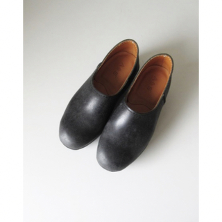 アーツアンドサイエンス(ARTS&SCIENCE)のARTS&SCIENCE の Plain Sabot BLACK  サイズ3(ローファー/革靴)