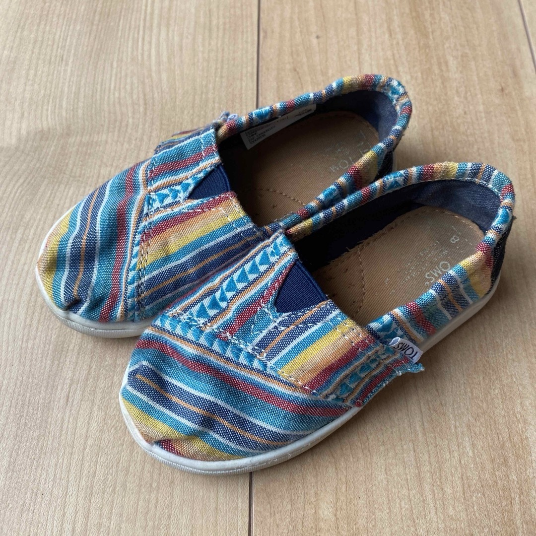 TOMS(トムズ)のTOMS キッズシューズ　8サイズ キッズ/ベビー/マタニティのキッズ靴/シューズ(15cm~)(スリッポン)の商品写真